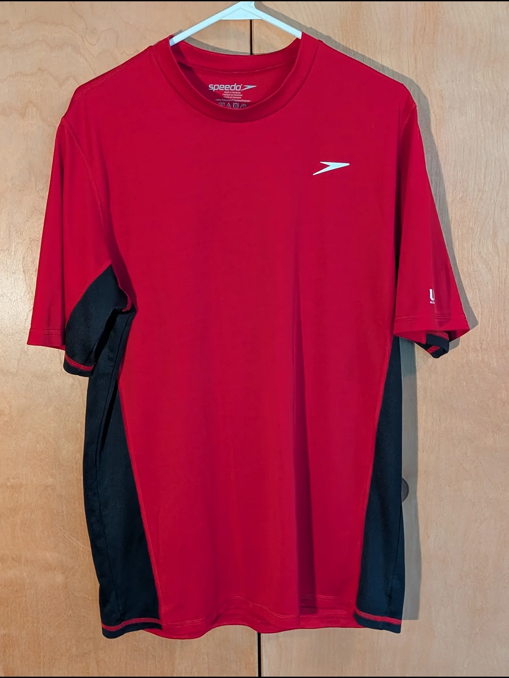 Speedo Men's Red & Black Performance Short Sleeve Shirt